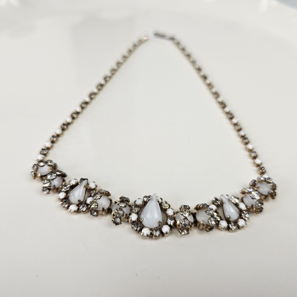 VTG Midcentury Silver Tone Rhinestone Milky Stone 3 D Necklace Costume Jewelry - Picture 7 of 13